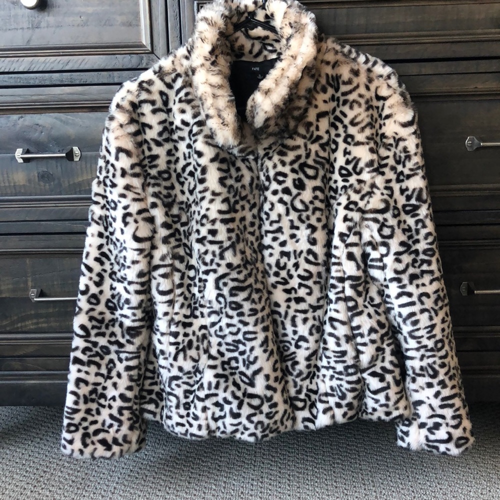 Vici leopard jacket
